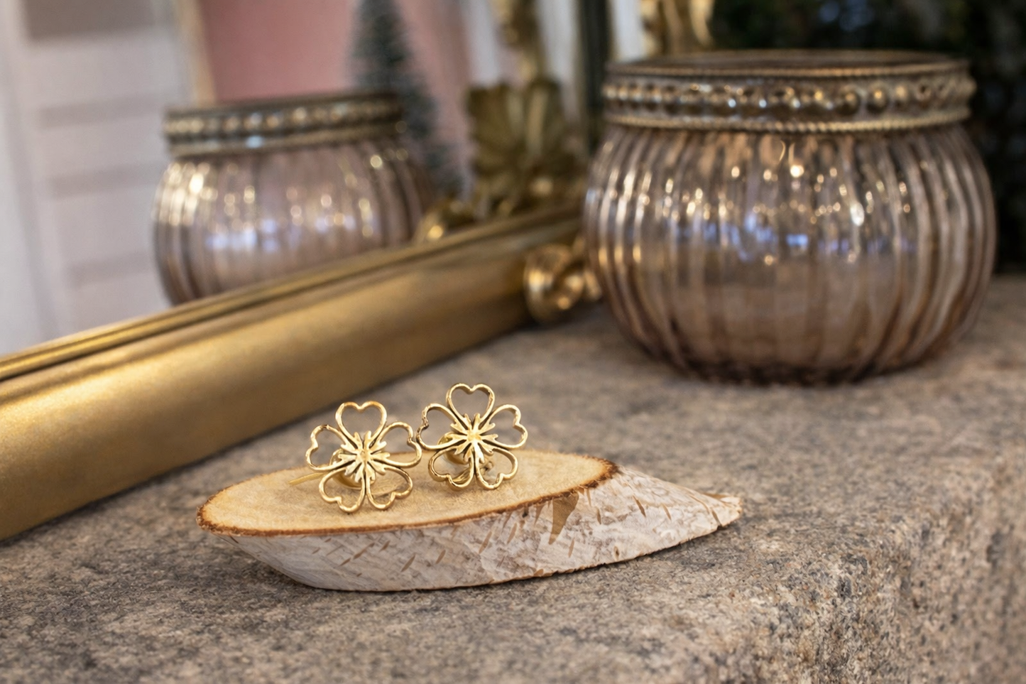 2 Glaia Collection