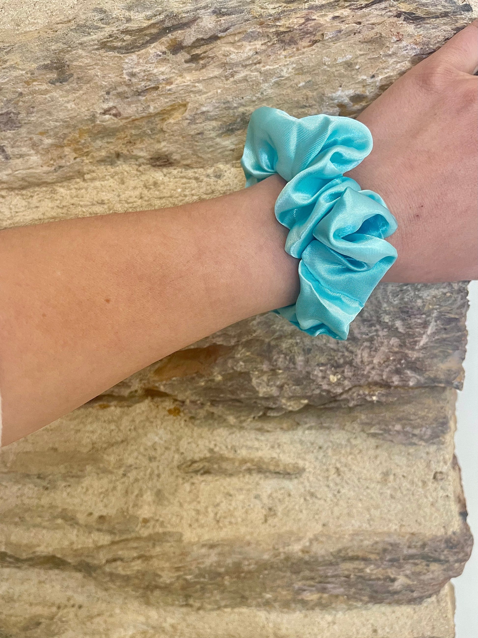 Chouchou satin bleu ocean Glaia Collection