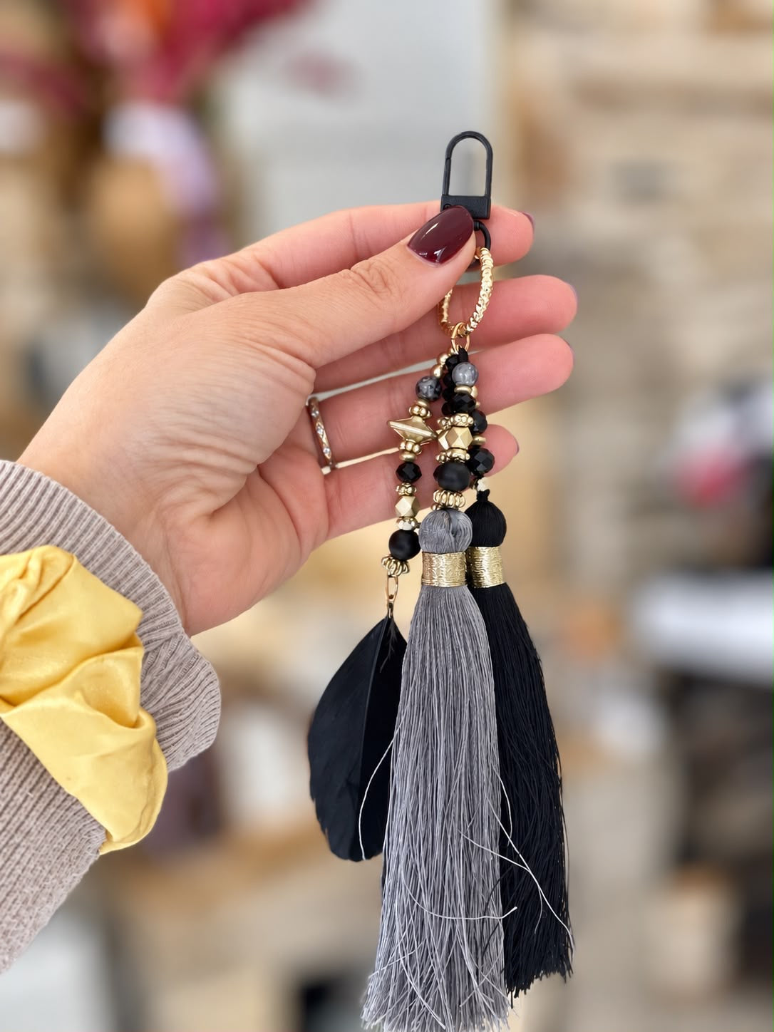Pampille Bohème — bijou de sac à pompon, création Lolita Glaia Collection