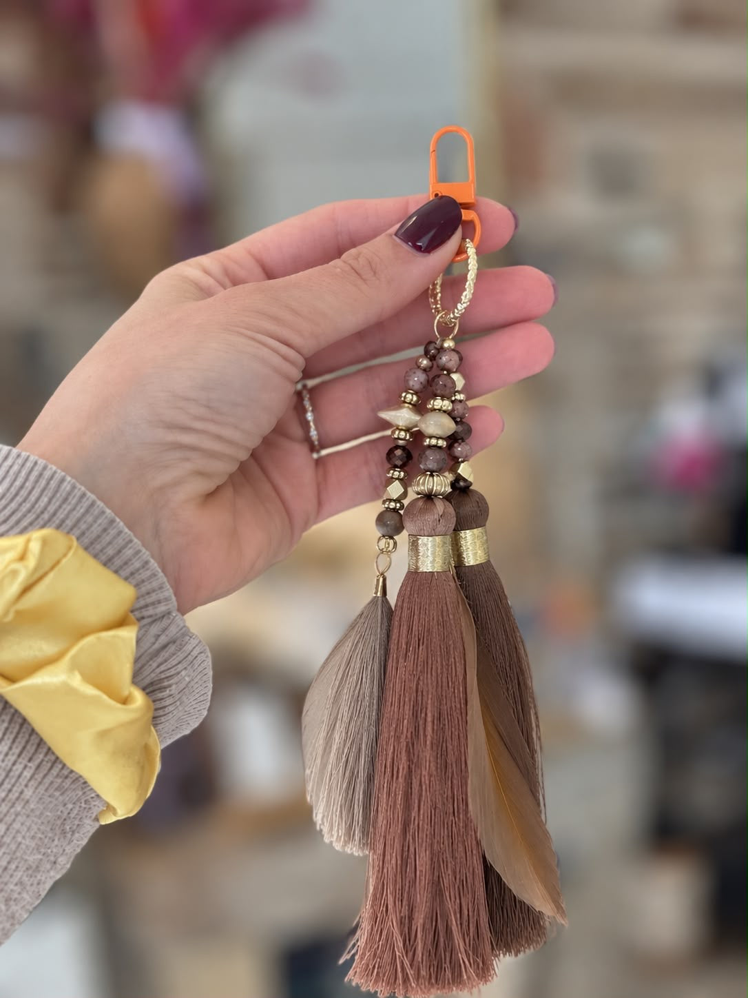 Pampille Bohème — bijou de sac à pompon, création Lolita Glaia Collection