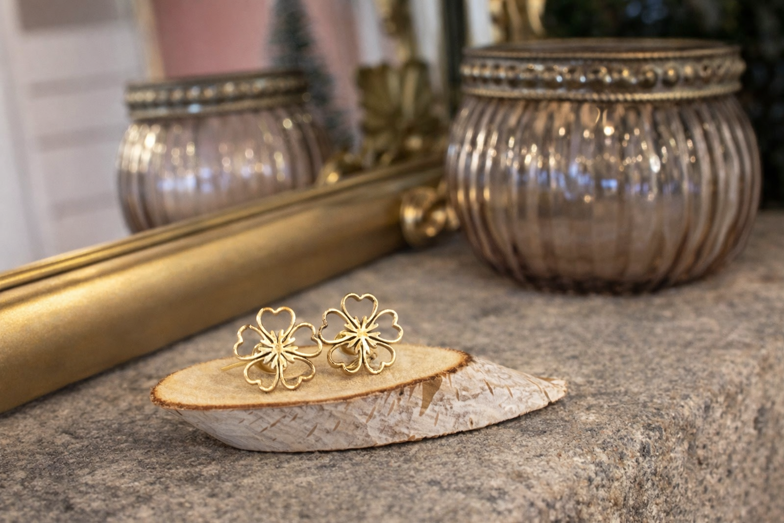 2 Glaia Collection