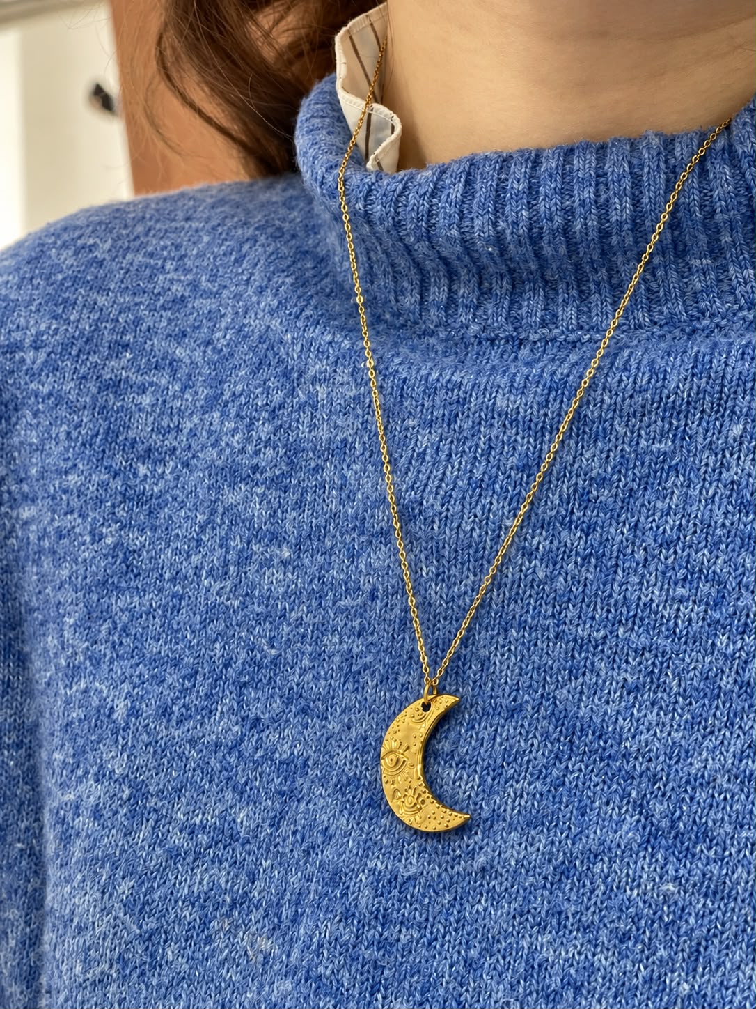 Collier Séléné — pendentif lune ciselée sur chaîne fine Glaia Collection